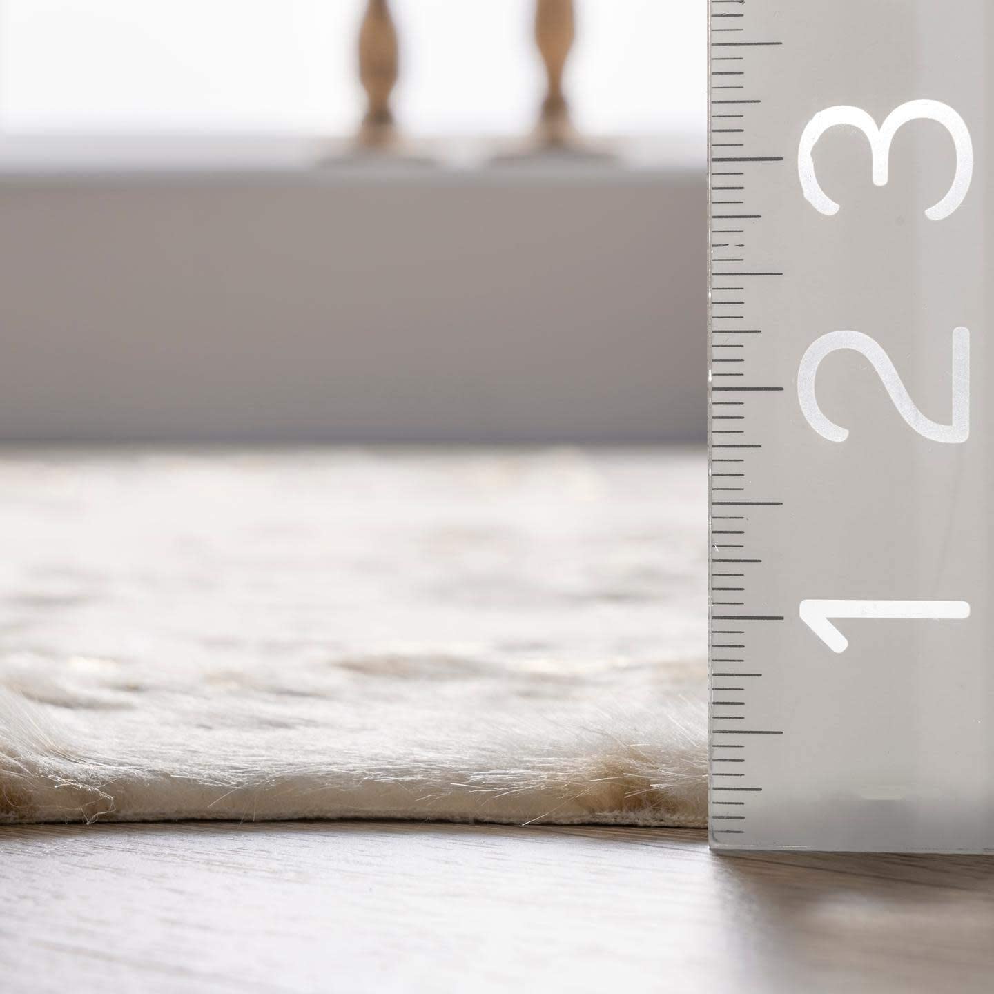 Faux Cowhide Shaped Rug Off-white