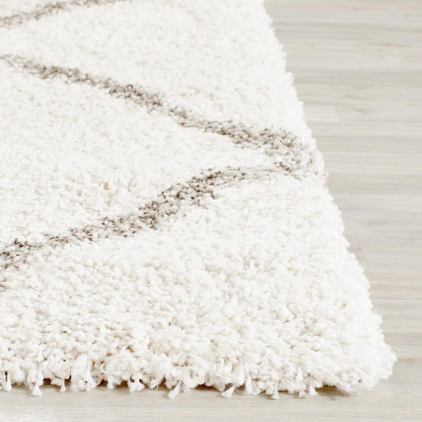 Diamond Trellis Ivory/Grey Soft Plush Area Rug 2-inch Thick