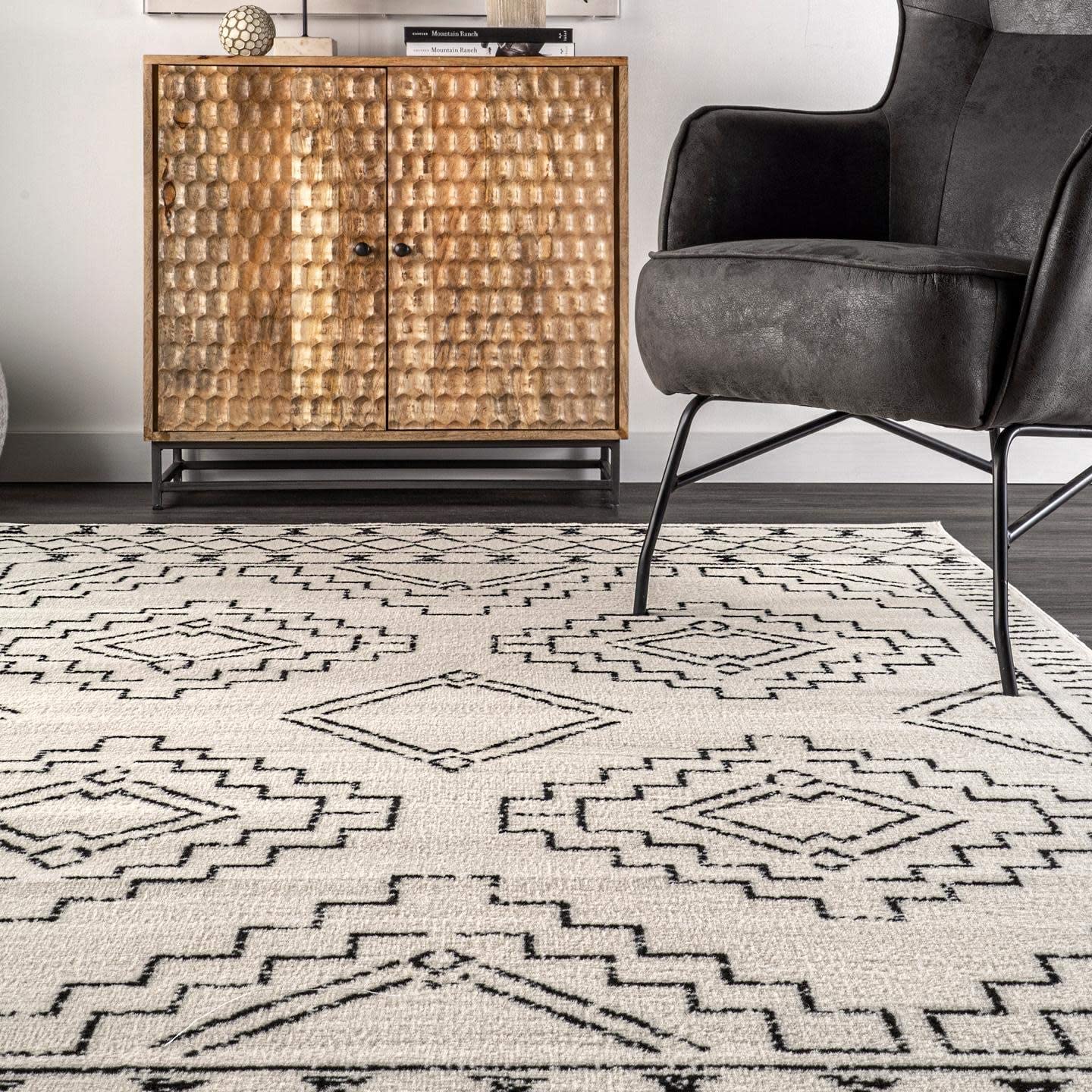 Creek Tribal Moroccan Area Rug, Grey