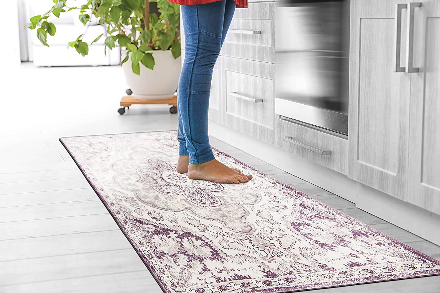 Distressed Bohemian Anti Fatigue Non Slip Stain Resistant Mat - 18" x 47" Cream