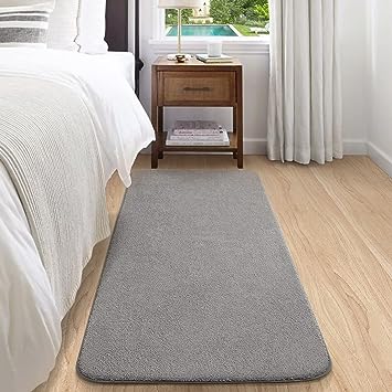 1.7x4 Feet Bedside Rugs Floor Rugs for Bedroom, Machine Washable Extra Soft Comfortable Carpet for Bedroom, Non-Slip Small Area Rug for Kids Puppy Home Decor Aesthetic, Beige