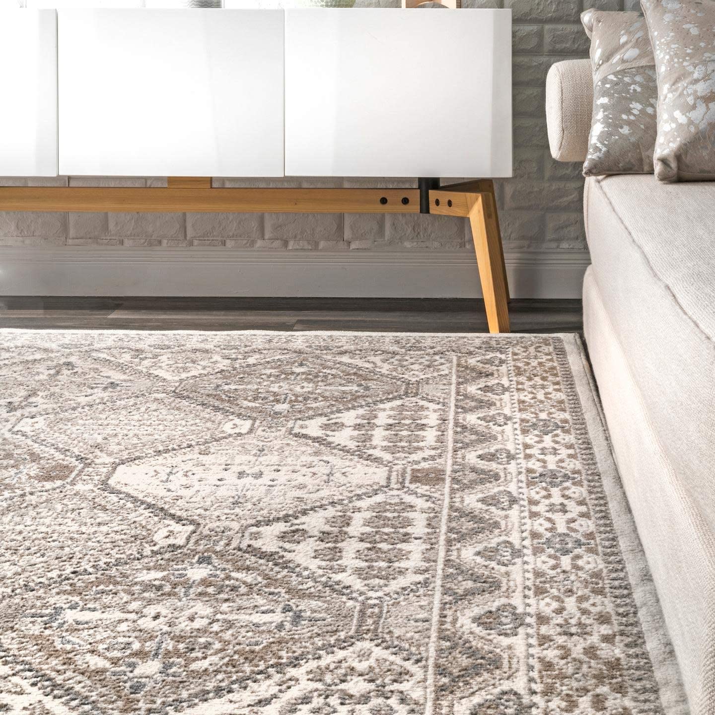 Becca Vintage Tile Area Rug, Oval, Beige