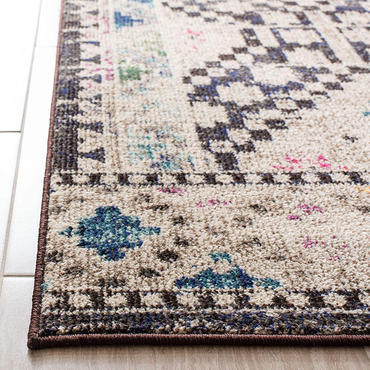 Boho Diamond Distressed Area Rug, Black / Yellow