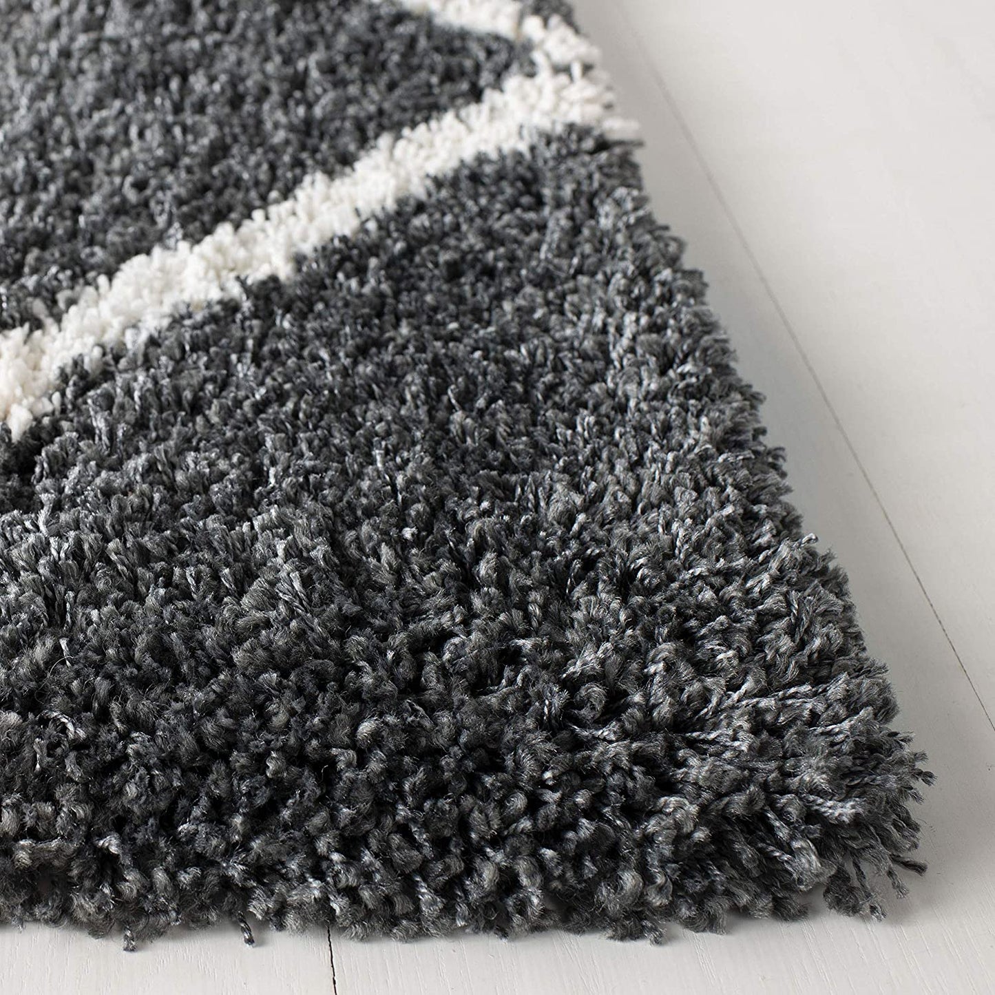 Diamond Trellis Dark Grey/Ivory Soft Plush Shag Area Rug 2-inch Thick