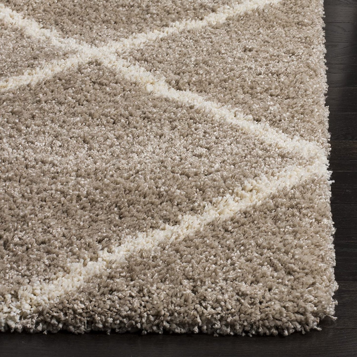 Diamond Trellis Beige/Ivory Soft Plush Shag Area Rug 2-inch Thick