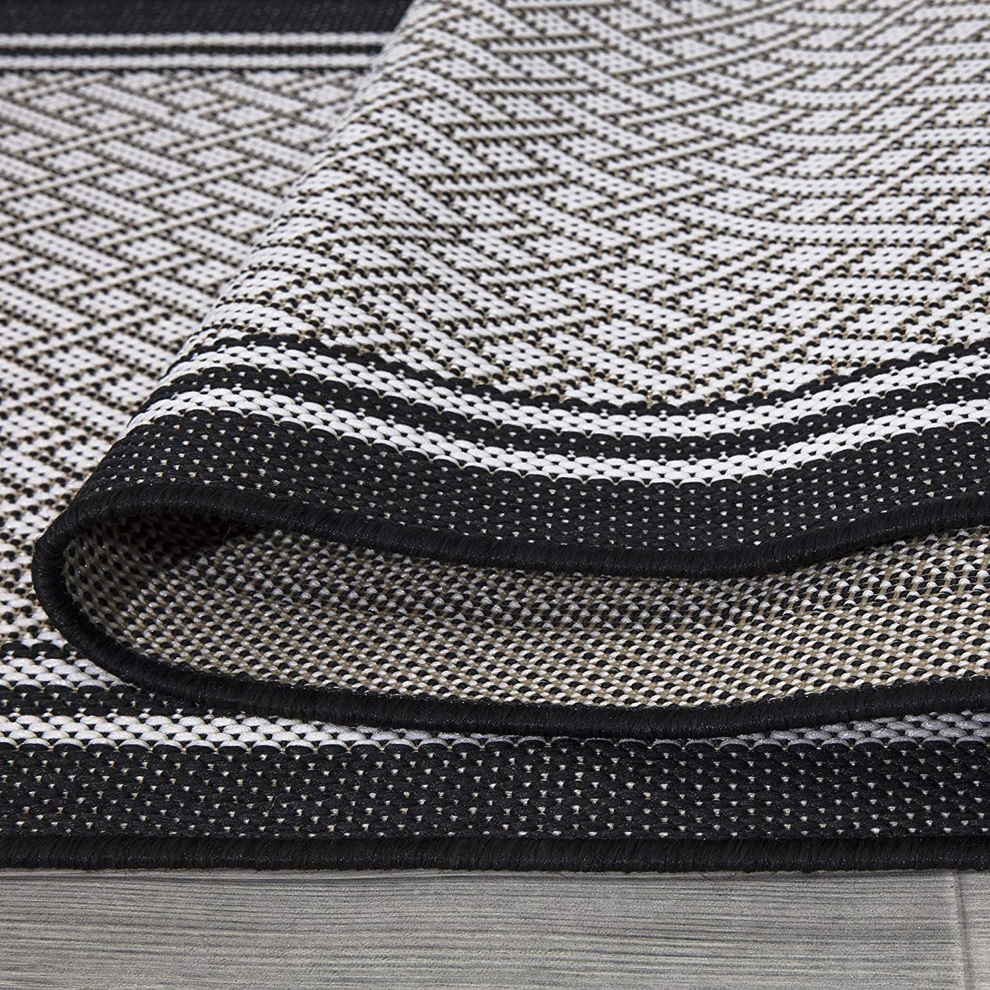 Jardin Indoor/Outdoor Bordered Runner Rug, Black, 2'X5',
