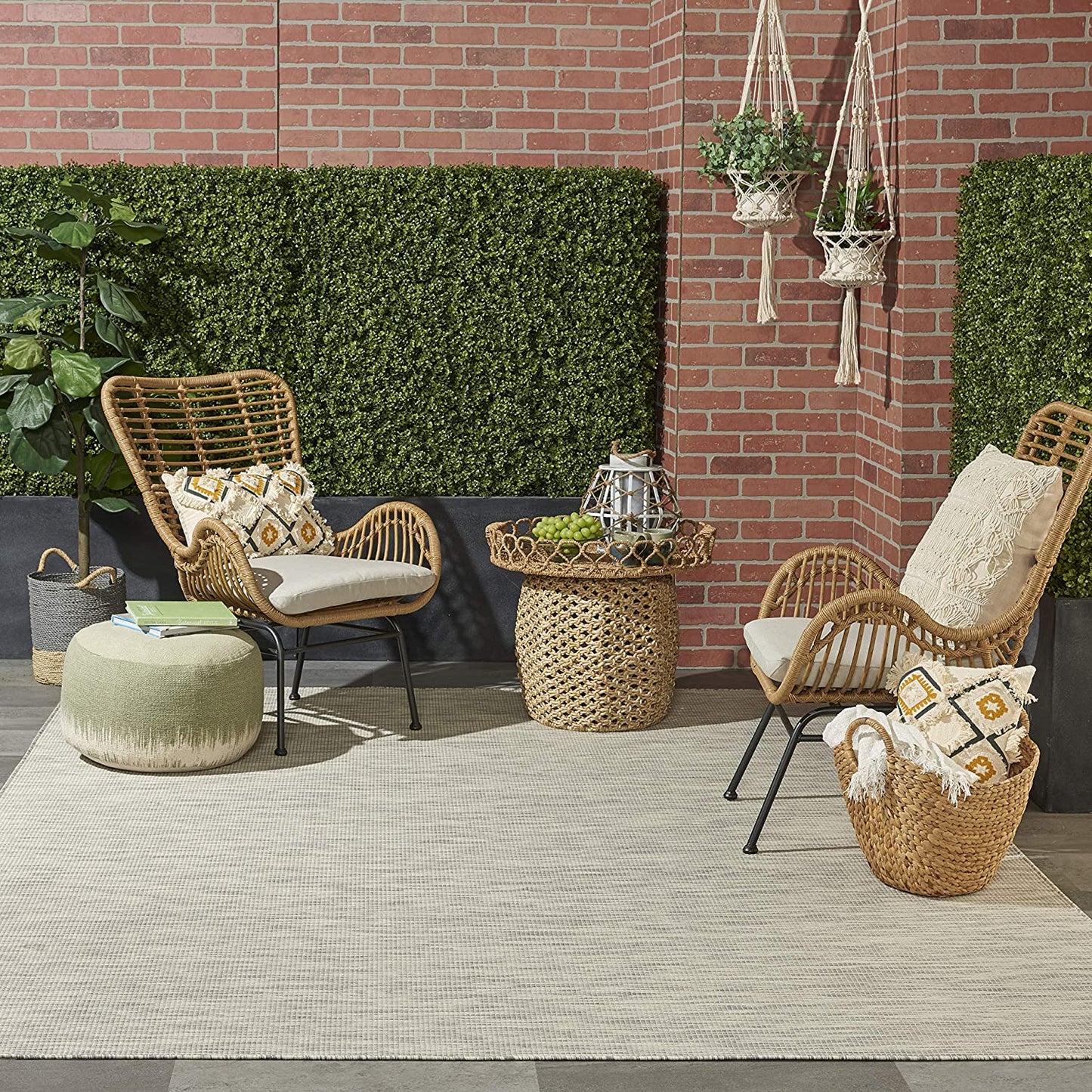 Flat-Weave Indoor/Outdoor Light Grey Area Rug