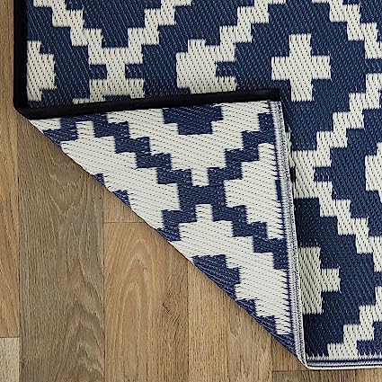 Maui Contemporary Geometric Reversible Crease-Free Waterproof Premium Recycled Plastic Outdoor Rugs - 3' x 5'
