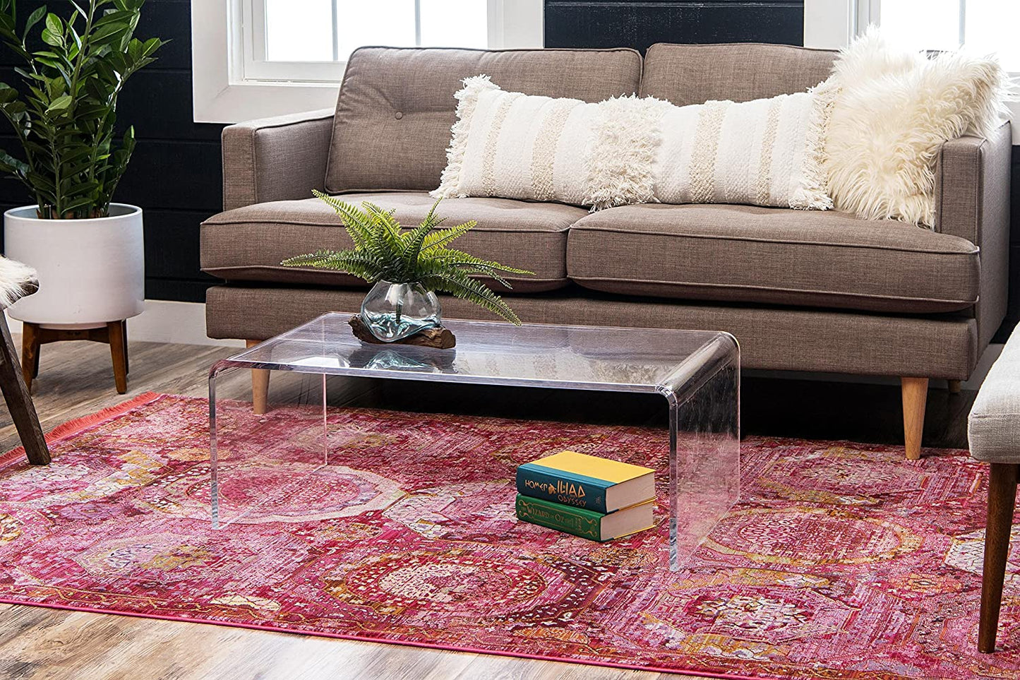 Baracoa Collection Bright Tones Vintage Traditional Pink Area Rug