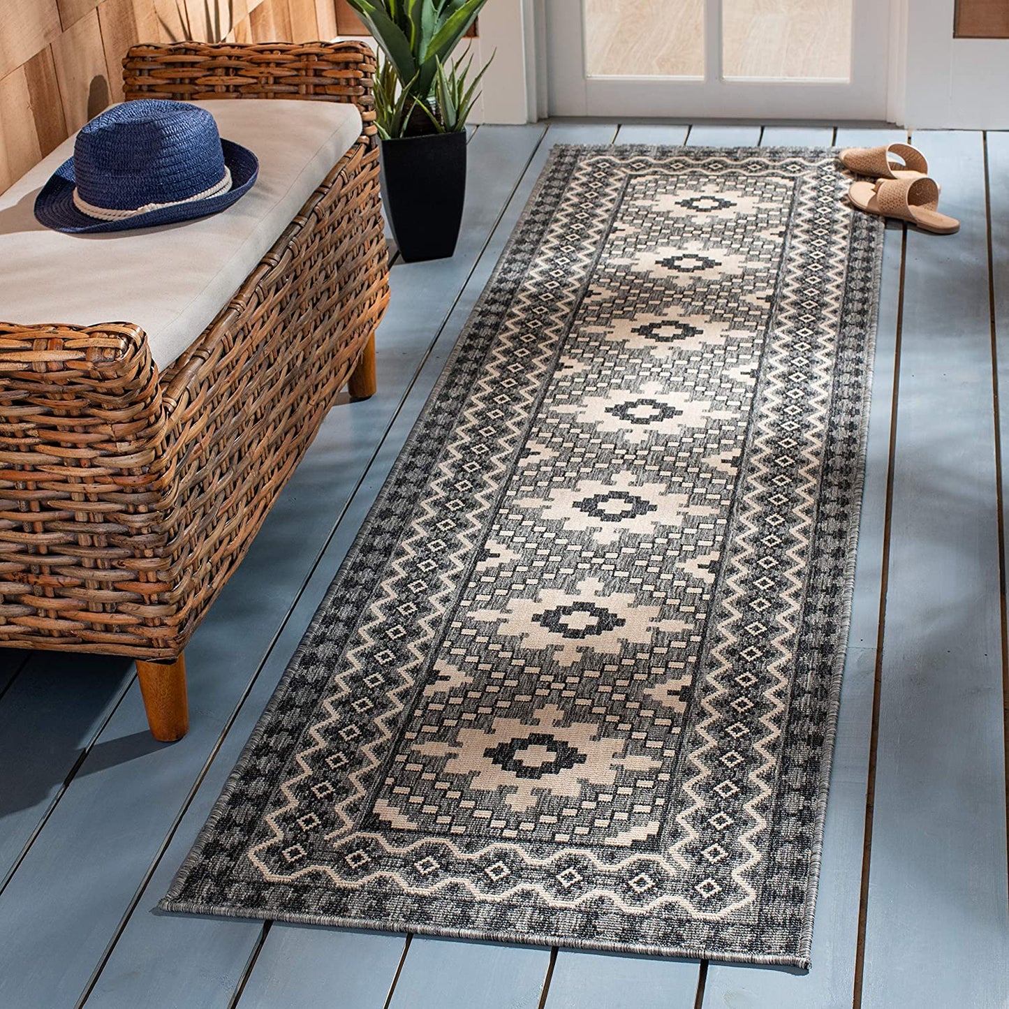 Boho Indoor/ Outdoor Patio Backyard Area Rug, Ivory / Charcoal