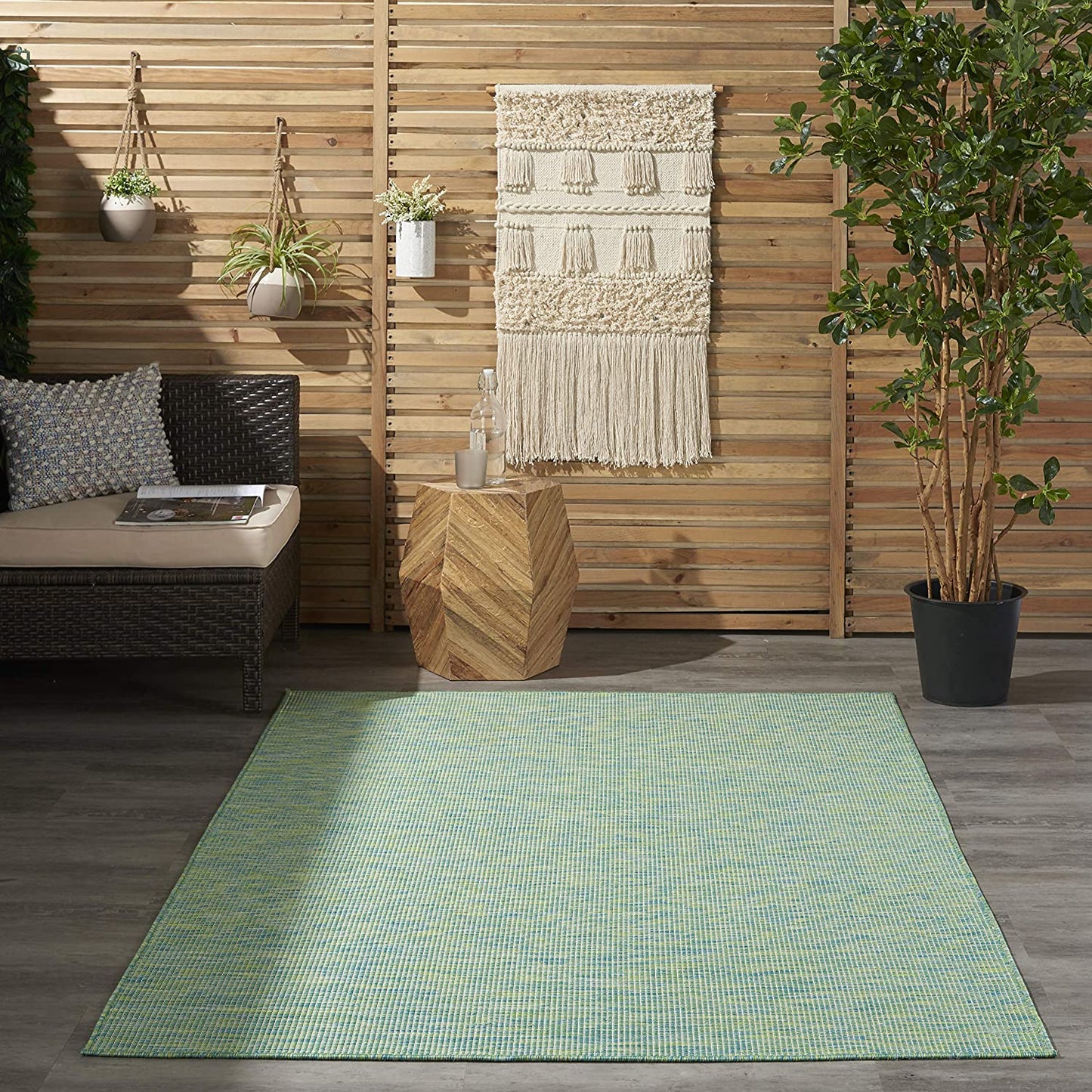 Flat-Weave Indoor/Outdoor Blue/Green Area Rug