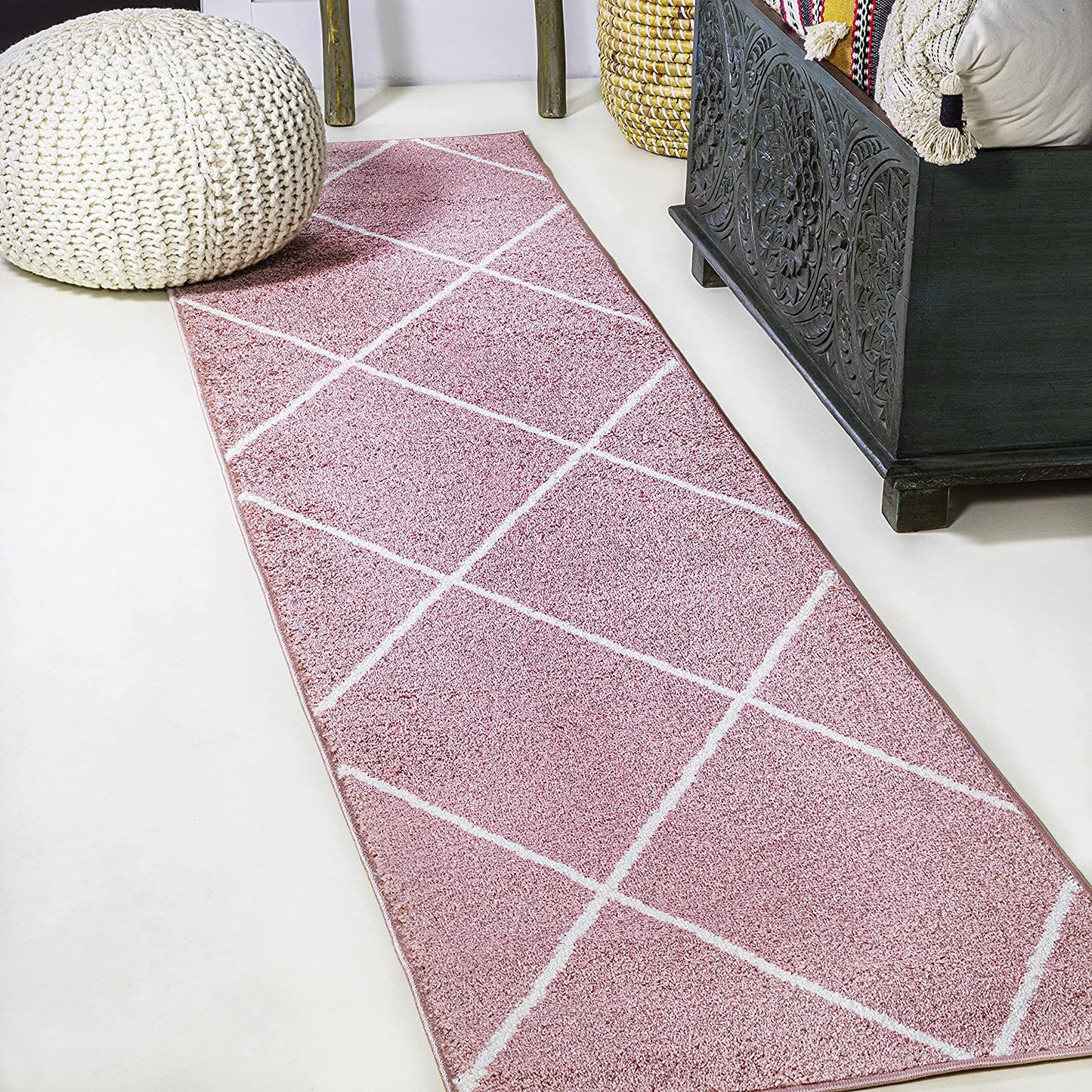 Minimalist Diamond Trellis soft Area Rug