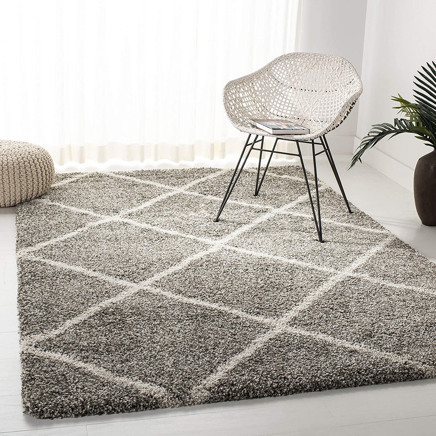 Diamond Trellis Grey/Ivory Soft Plush Area Rug 2-inch Thick