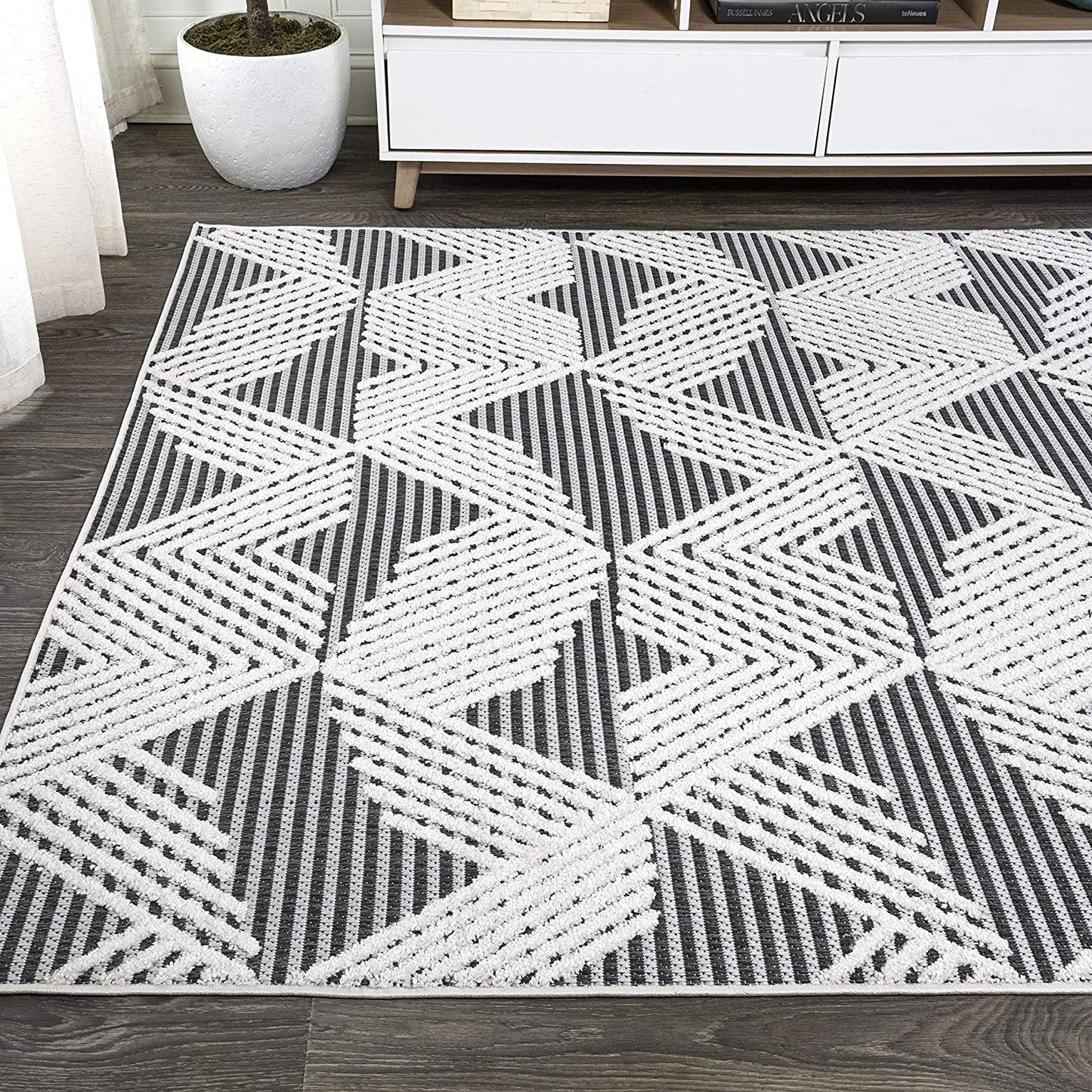 Jazz High-Low Pile Art Deco Geometric Indoor/Outdoor Black/Ivory Area Rug