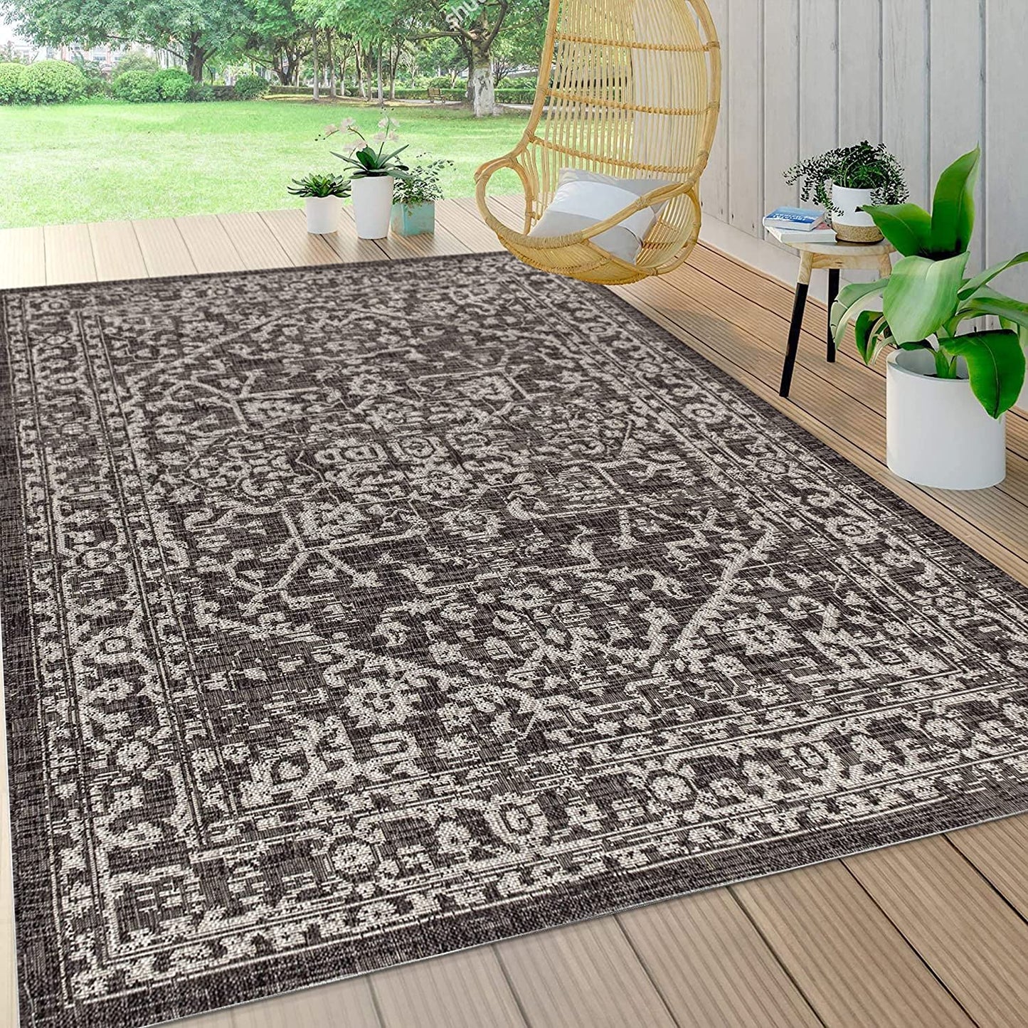 Malta Bohemian Medallion Textured Weave Indoor/Outdoor Black/Gray Area Rug
