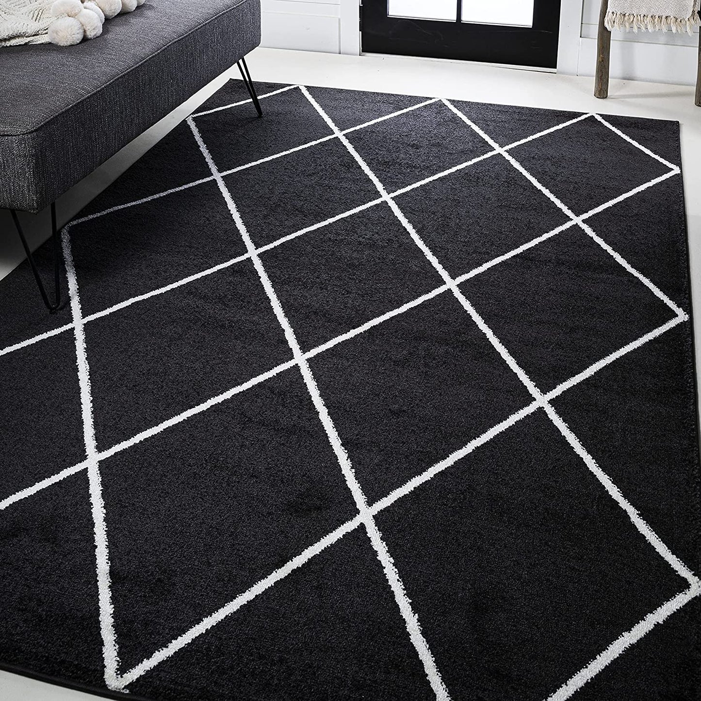 Minimalist Diamond Trellis soft Area Rug