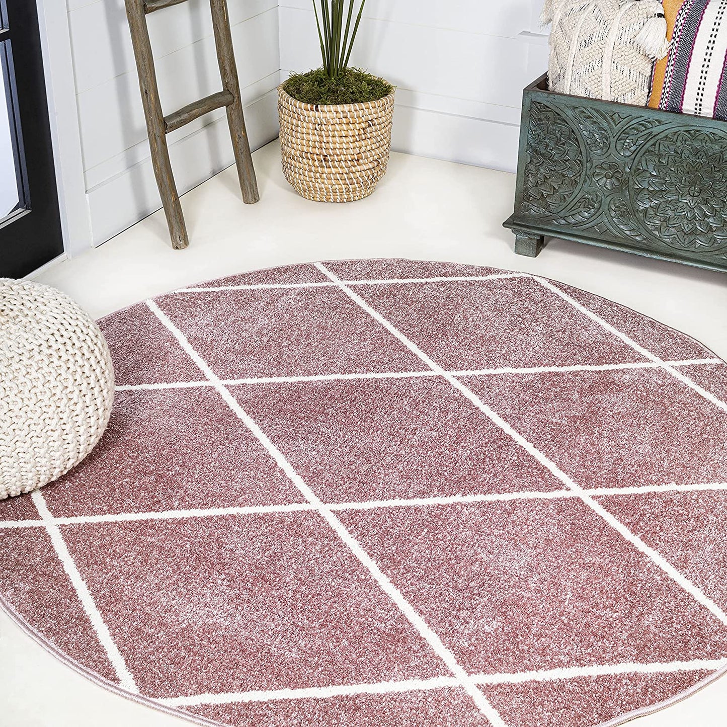 Minimalist Diamond Trellis soft Area Rug