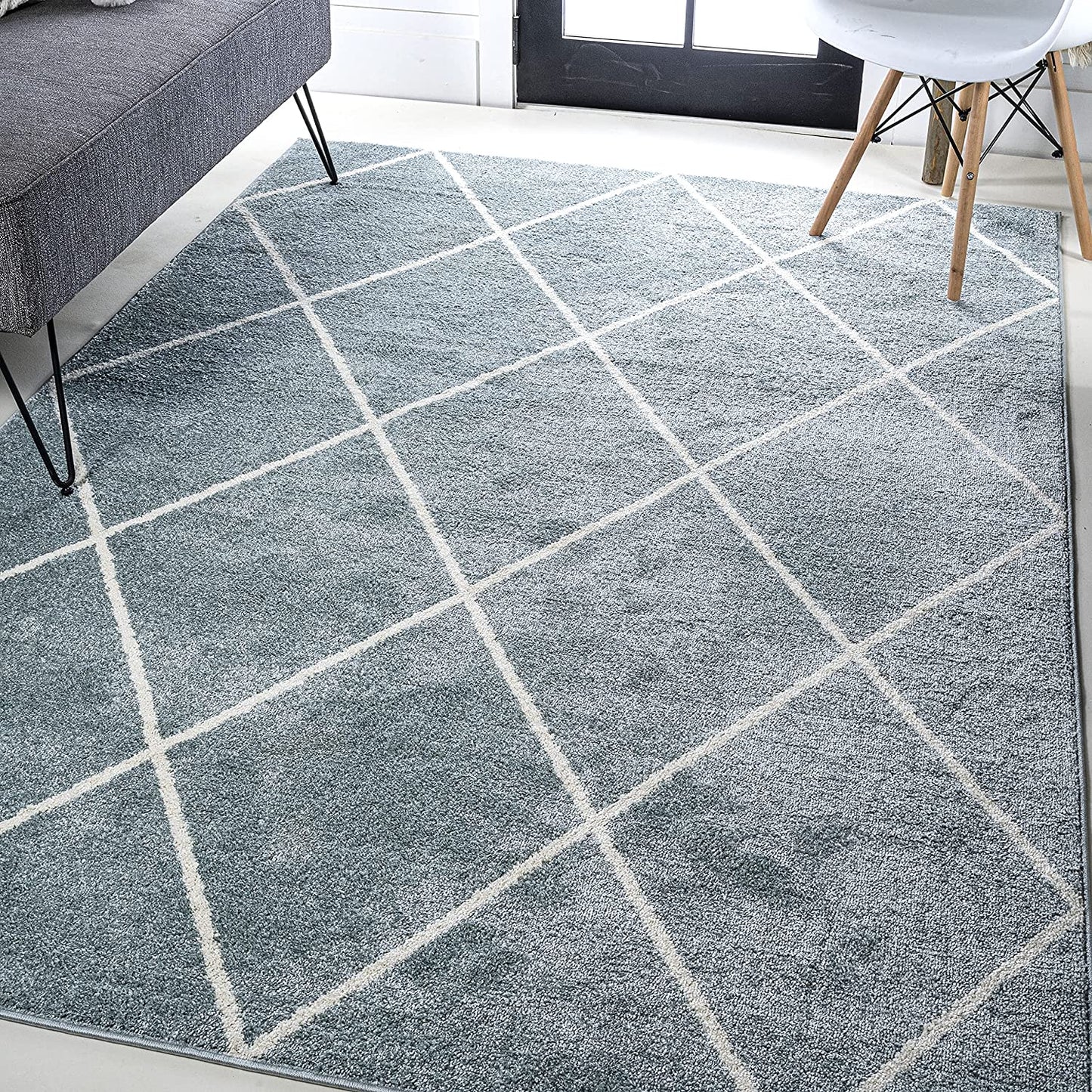 Minimalist Diamond Trellis soft Area Rug