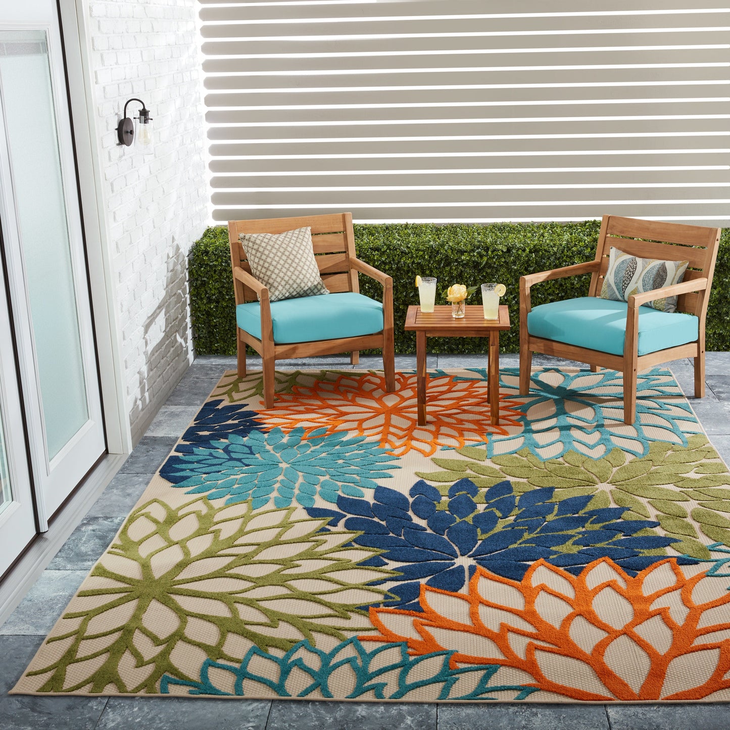 Floral Indoor/Outdoor Multi-color Area Rug