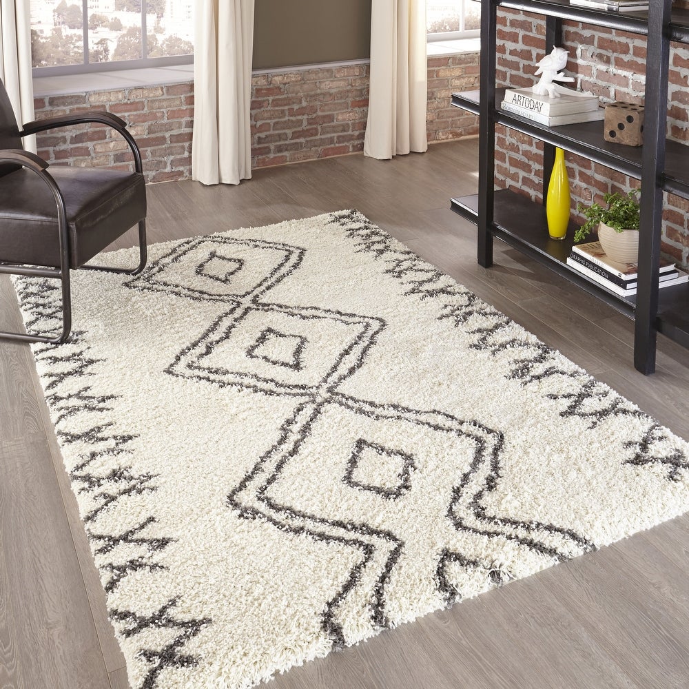 Maya Contemporary Geometric Soft Shag Area Rug - Ivory