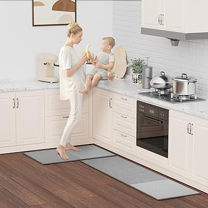 Non-Skid Kitchen Rugs Washable, Absorbent Runner Mat for Floor, Machine Washable Standing Mats for in Front of Sink, Door, Laundry, Entrance, Home (Black, 32"×17")