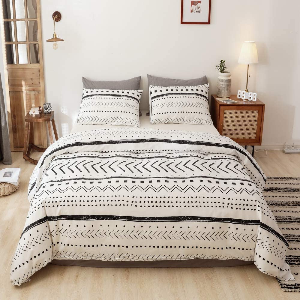 Folkloric Art Pattern Bedding with Soft Microfiber Fill Bedding, 1 Comforter & 2 Pillowcases