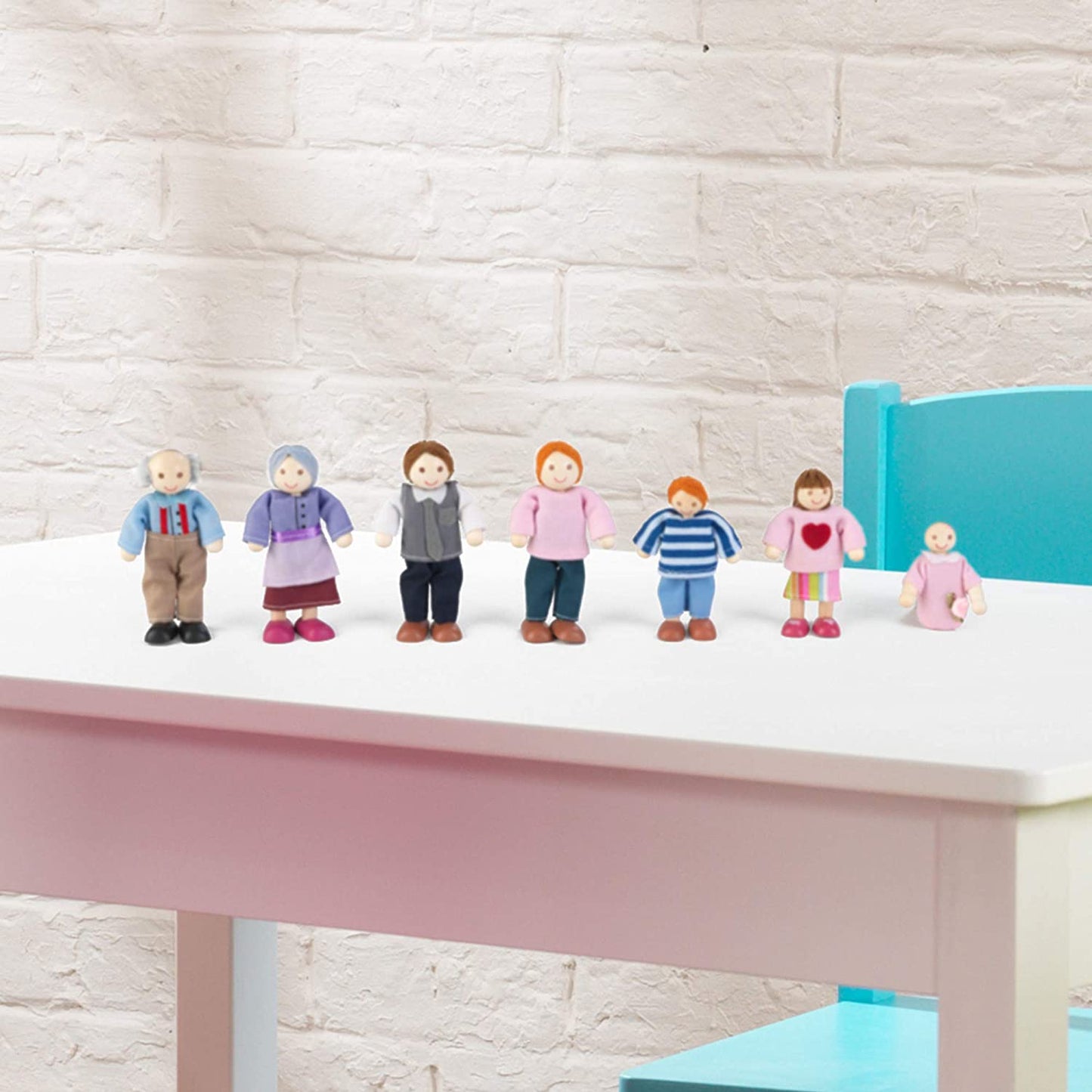 Doll Family of 7 Multi