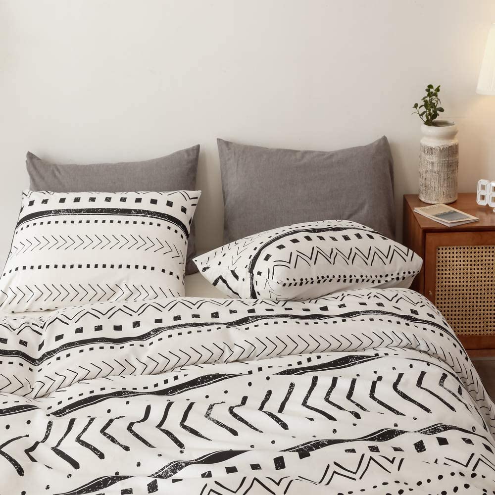 Folkloric Art Pattern Bedding with Soft Microfiber Fill Bedding, 1 Comforter & 2 Pillowcases