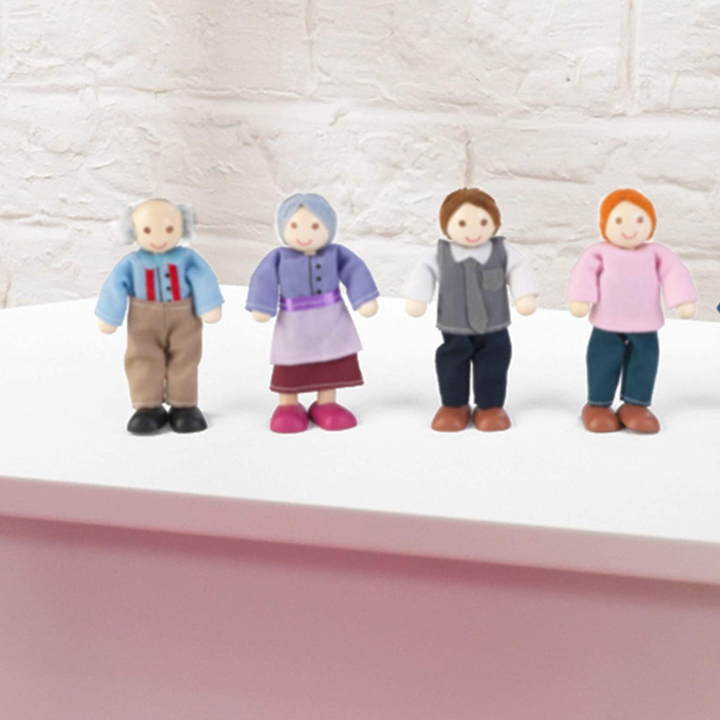 Doll Family of 7 Multi