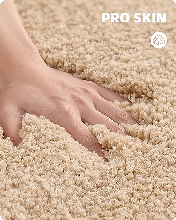 Upgrade Your Bathroom with Soft Plush White Microfiber Bath Mat - Non Slip, Absorbent, Washable, Quick Dry, 16"x24" Bath Rug Bathroom Carpet for Shower