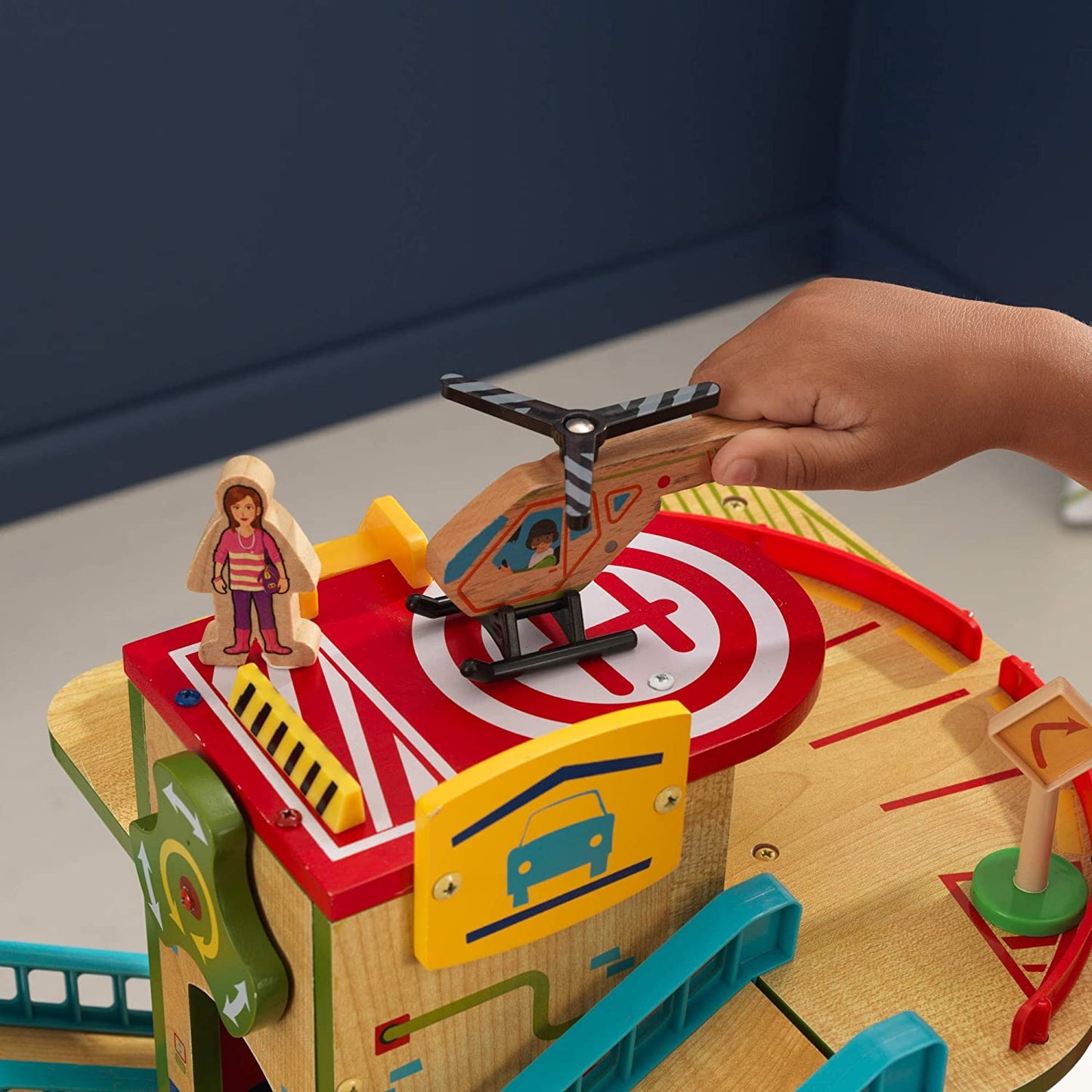 Wash N Go Wooden Car Garage Playset, Multi