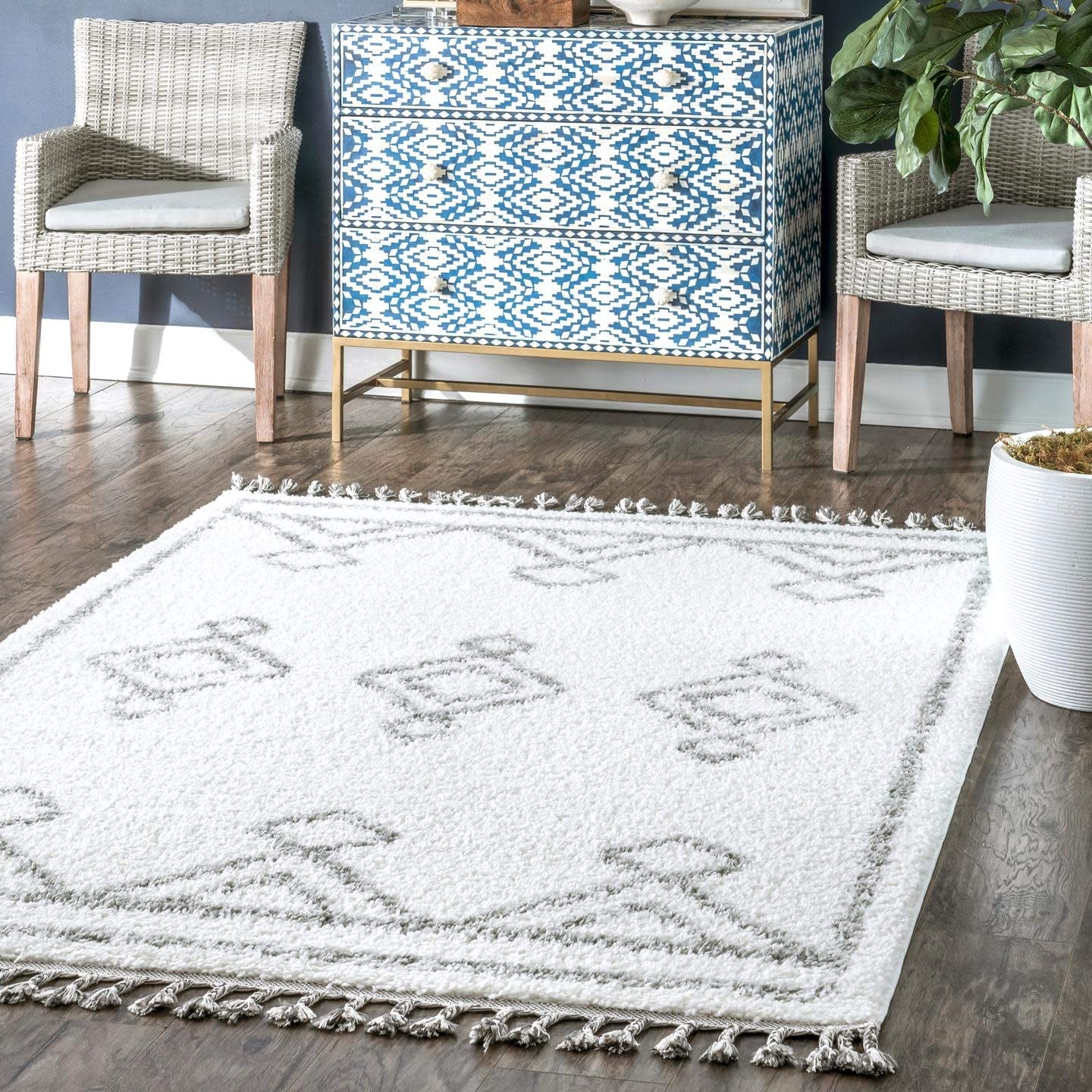 Moroccan Diamond White Grey Soft Shag Rug