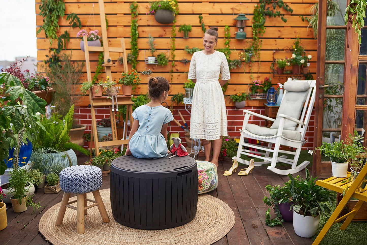 Brown Natural Wood Style Round Outdoor Storage Table/Ottoman - 37 Gallon