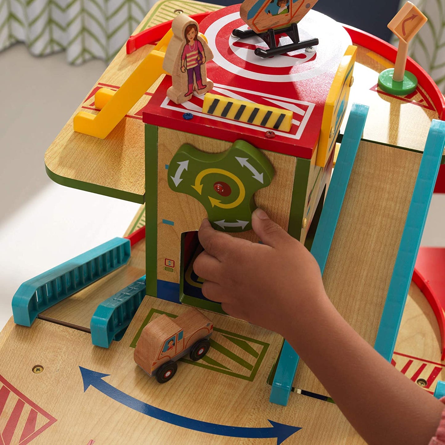 Wash N Go Wooden Car Garage Playset, Multi