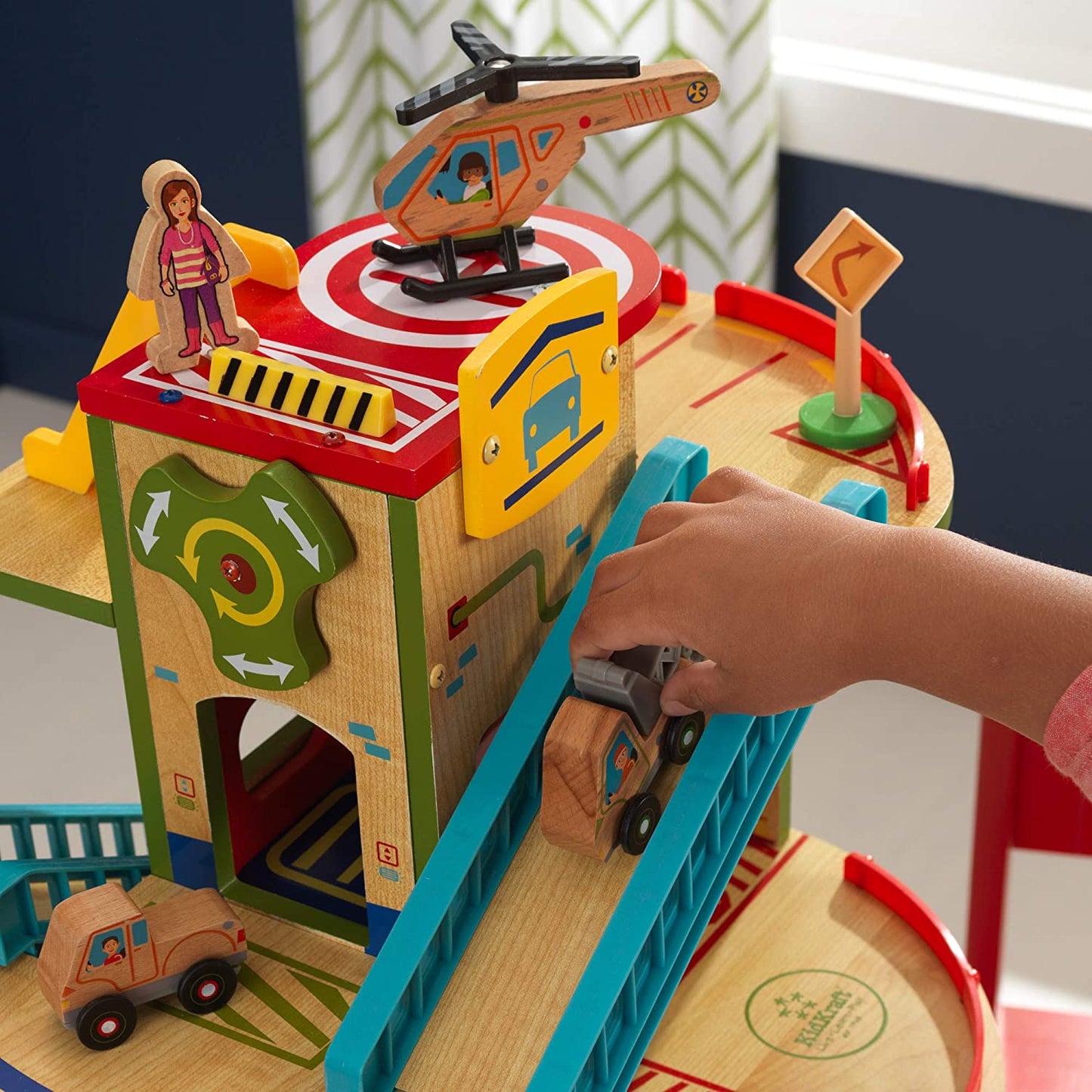 Wash N Go Wooden Car Garage Playset, Multi
