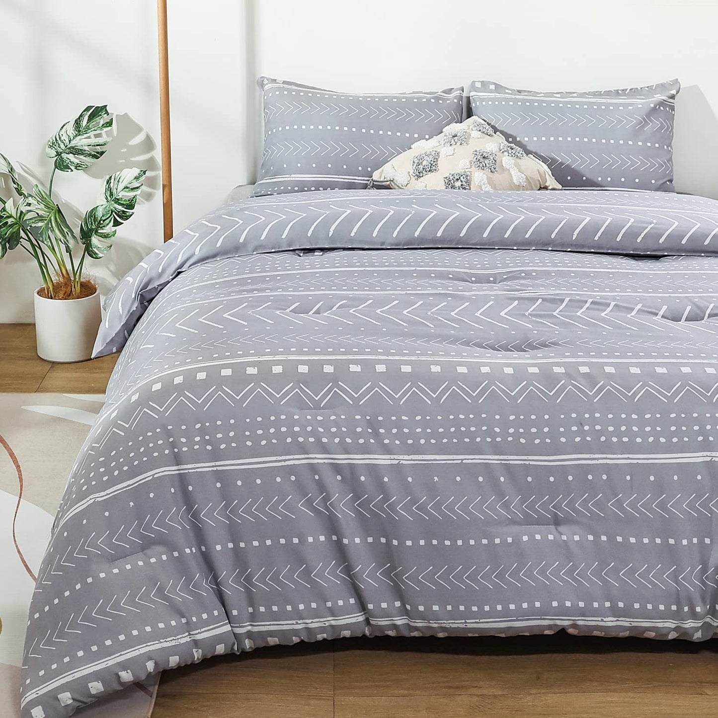 Folkloric Art Pattern Bedding with Soft Microfiber Fill Bedding, 1 Comforter & 2 Pillowcases