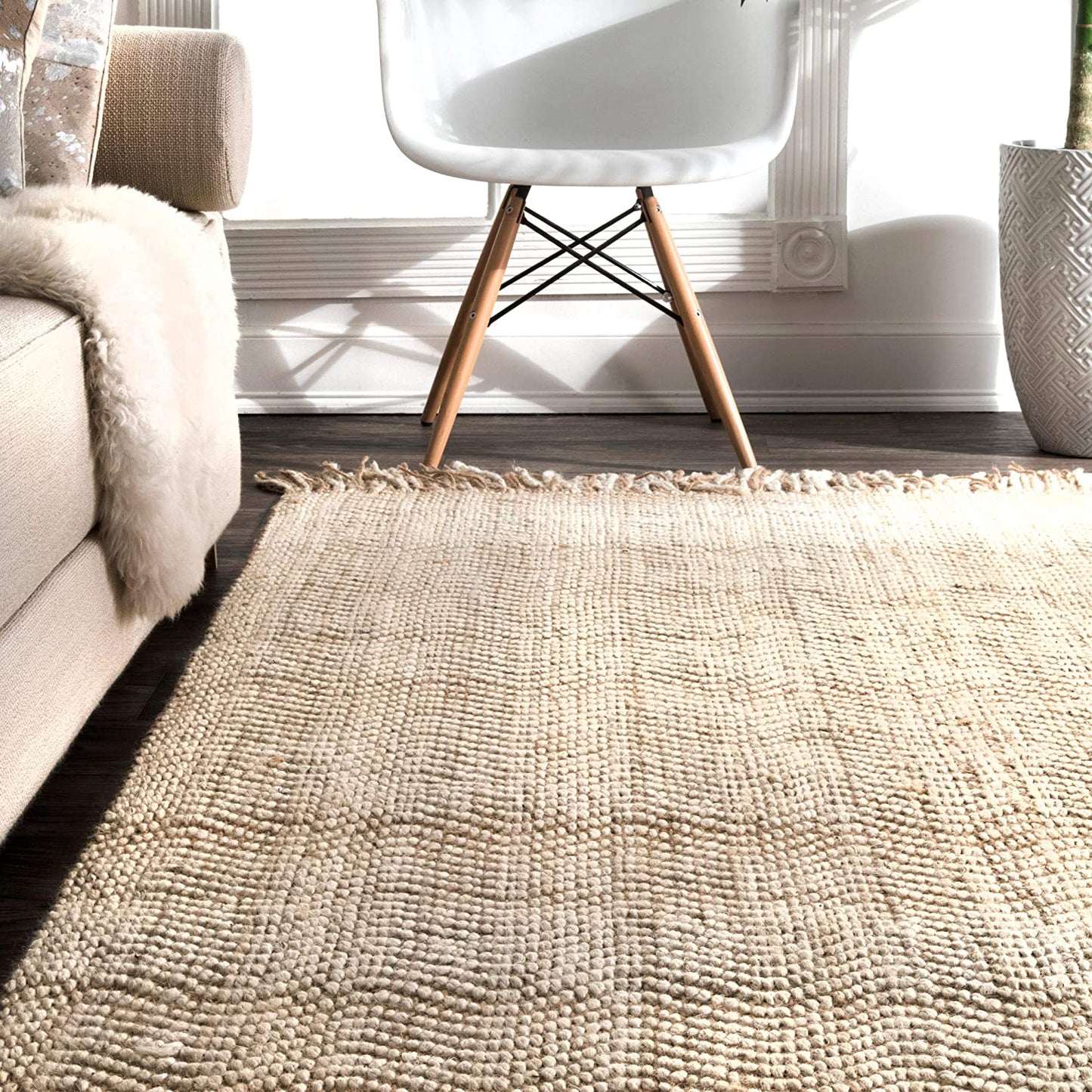 Natural Wavy Chevron Jute Area Rug