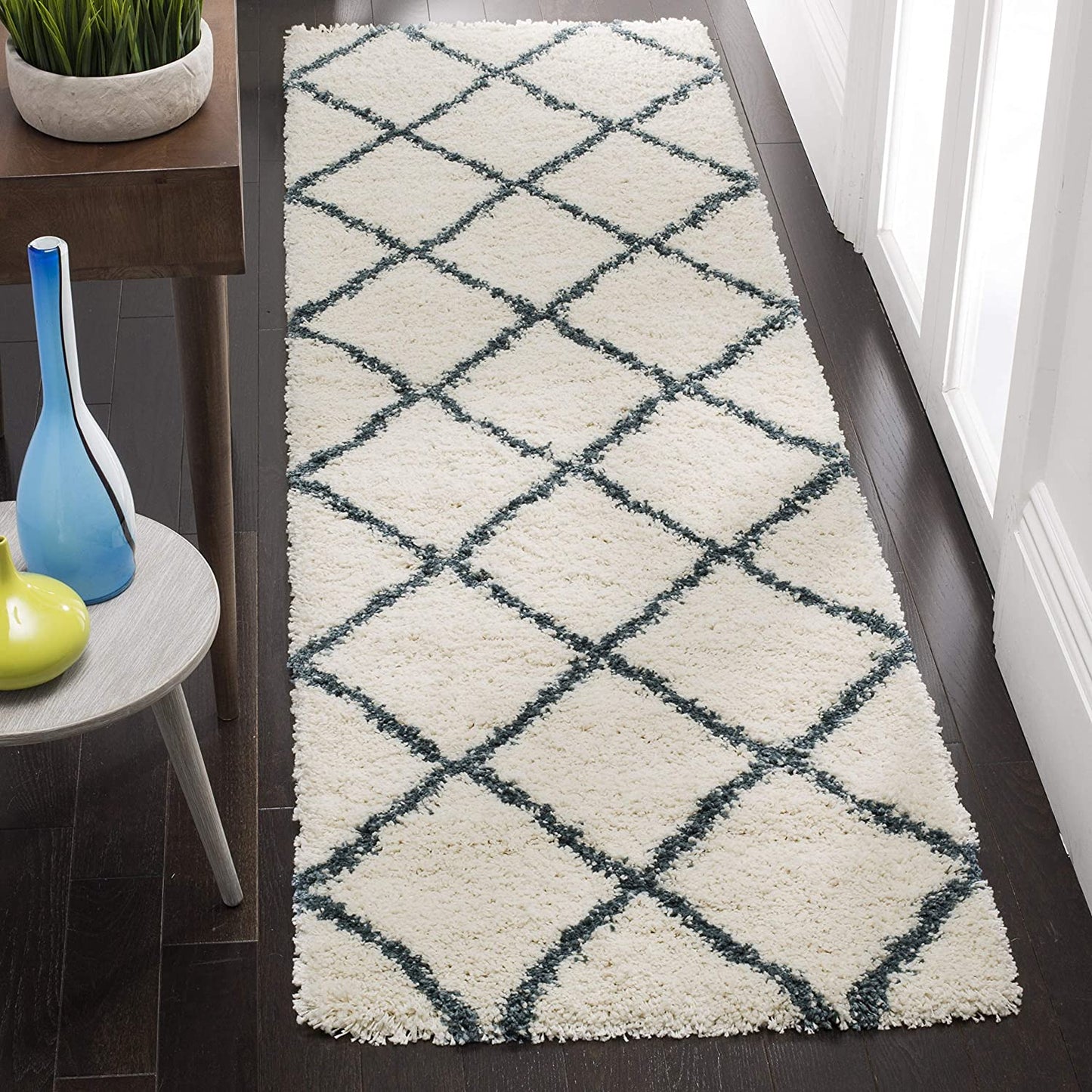 Diamond Trellis Ivory/Slate Blue Soft Plush Shag Area Rug 2-inch Thick