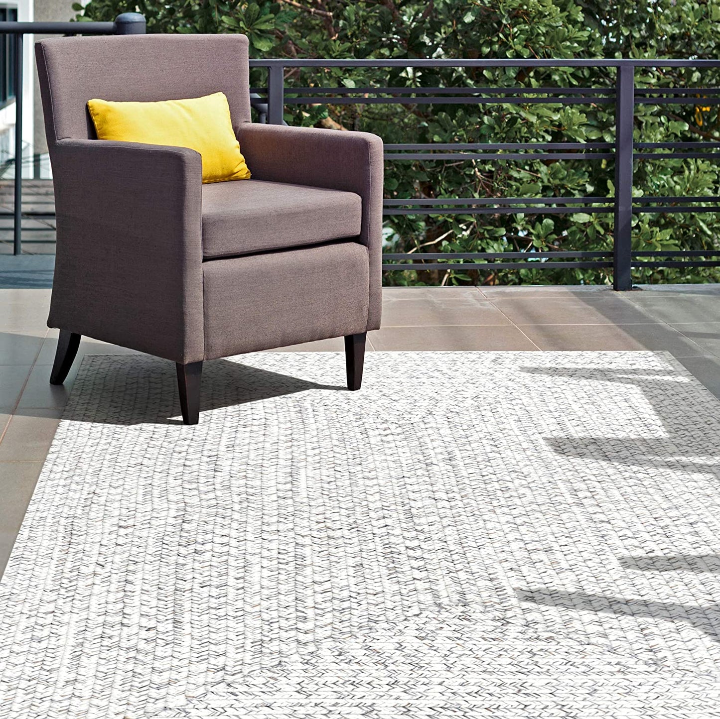 Braided Handmade Ivory Indoor/Outdoor Soft Area Rug