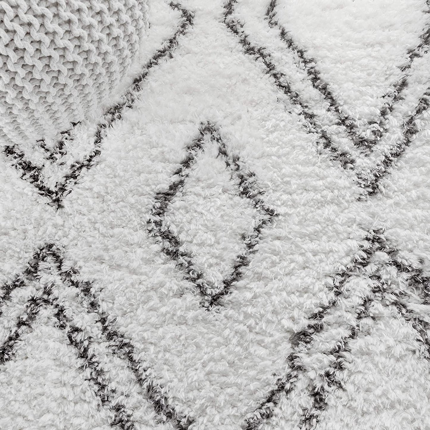 Beni Moroccan Style Diamond Shag Ivory/Dark Gray Soft Area Rug