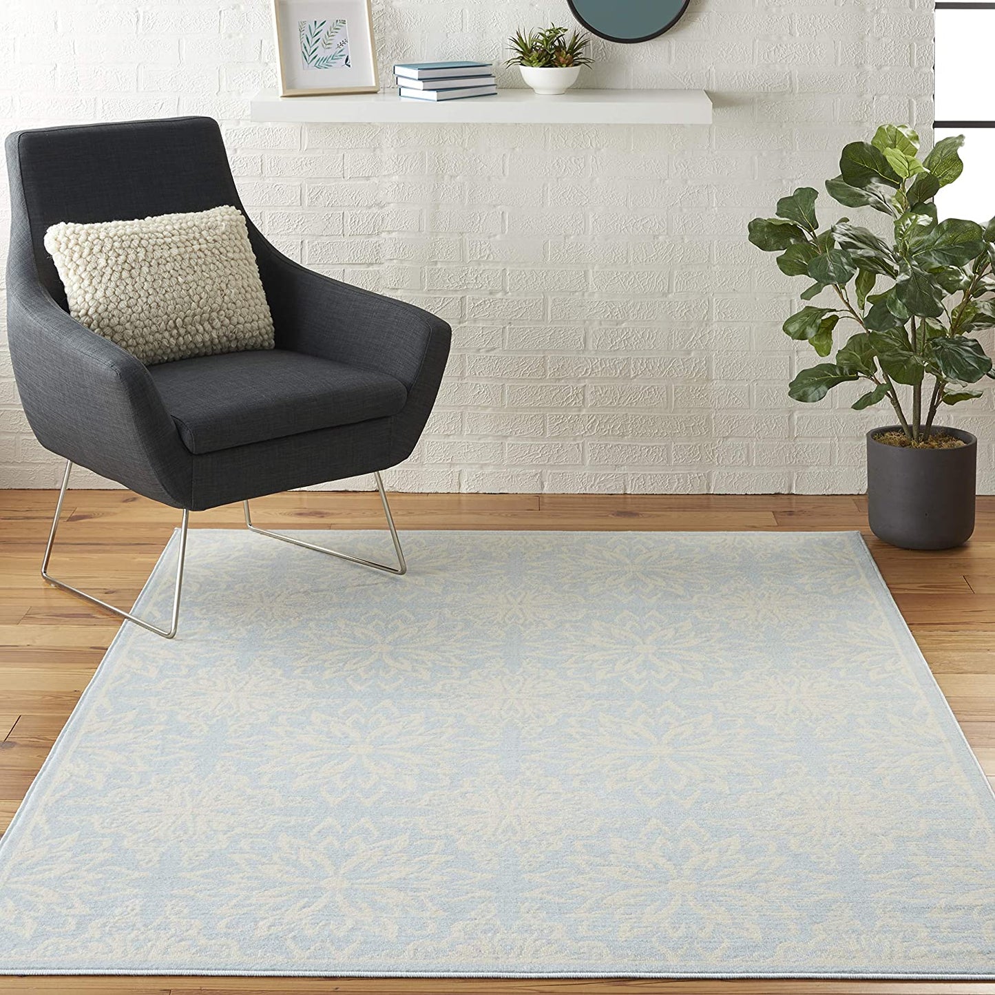 Transitional Floral Ivory/Light Blue Area Rug