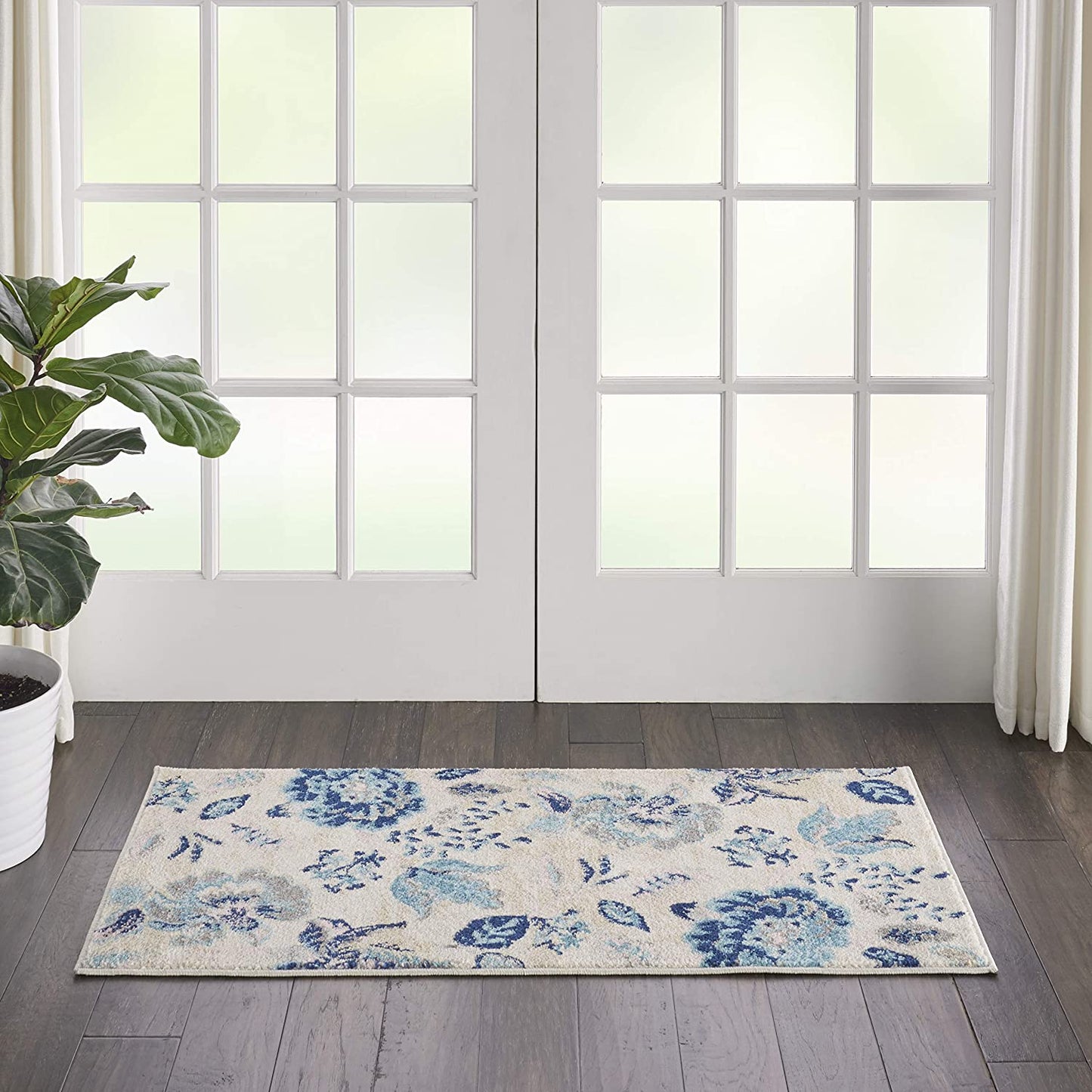 Tranquil Eclectic Floral Ivory/ Light Blue Area Rug