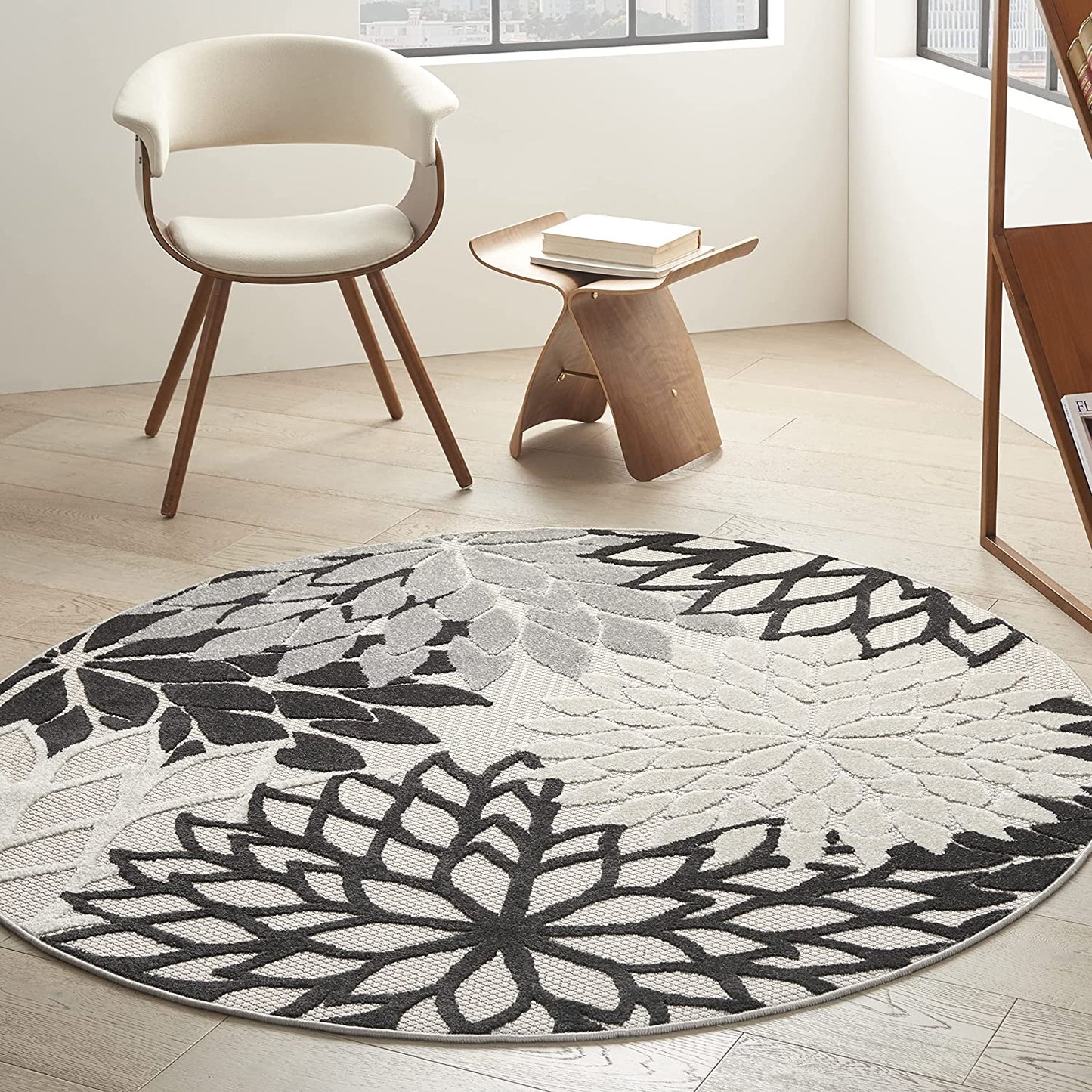 Aloha Indoor/Outdoor Floral Black White Area Rug