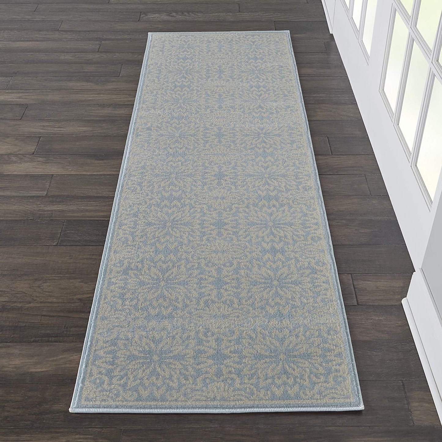Transitional Floral Ivory/Light Blue Area Rug