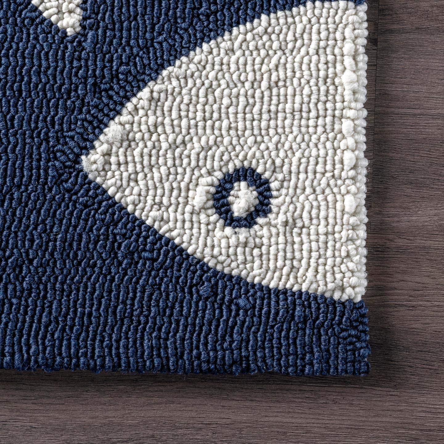 Vivienne Hand Hooked Indoor/Outdoor Soft Area Rug Navy