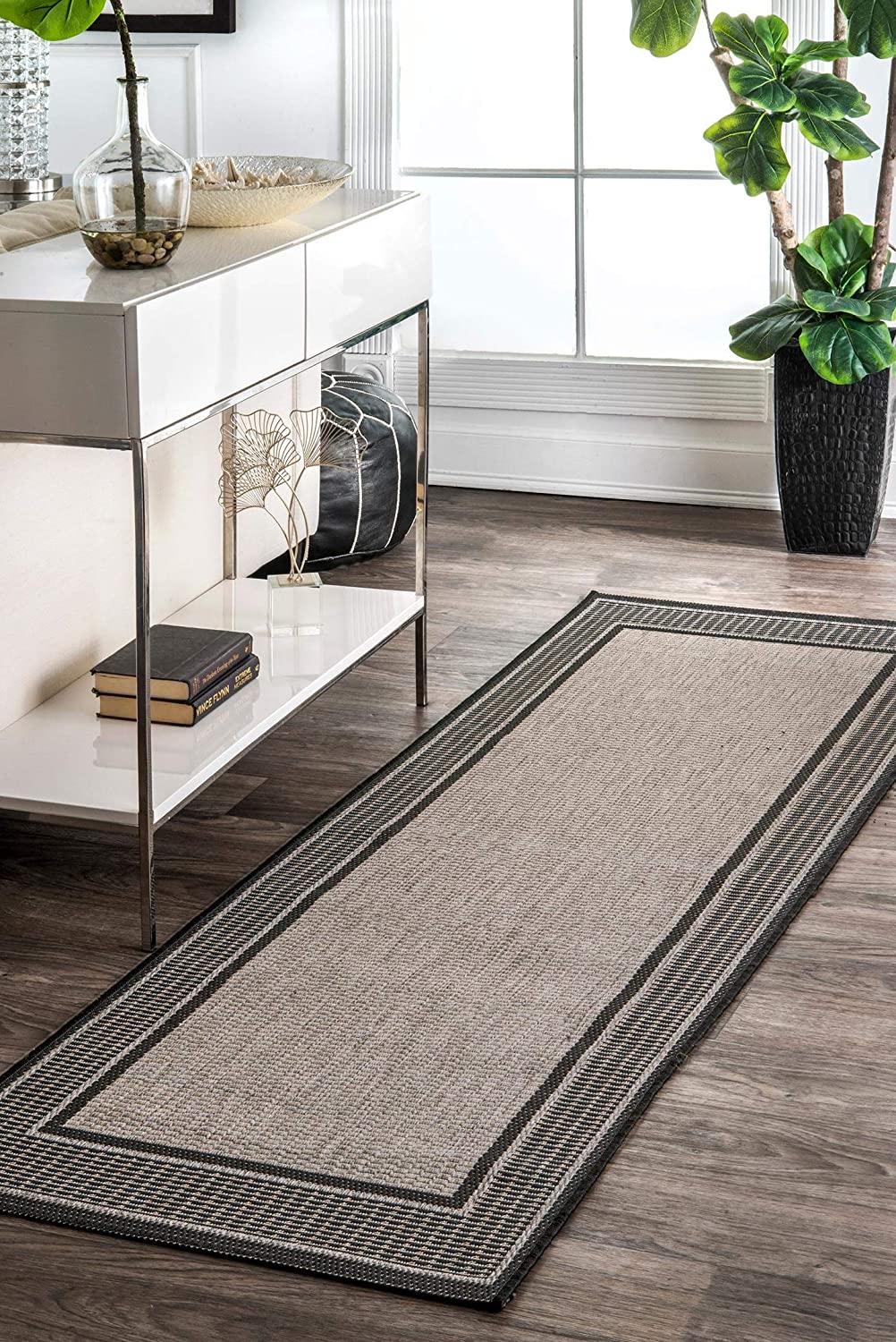 nuLOOM Leila Bordered Indoor/Outdoor Area Rug, 7' 6" x 10' 9", Grey