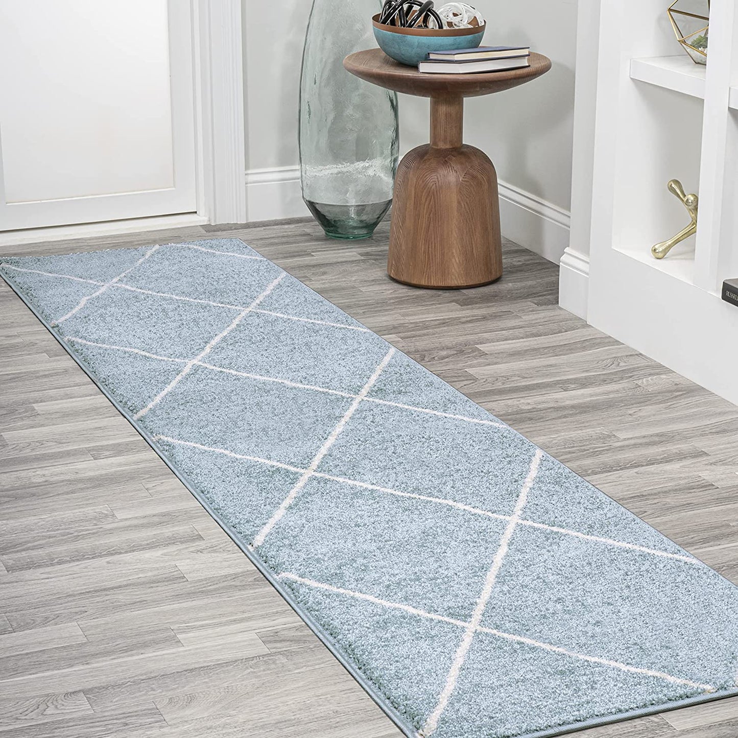 Minimalist Diamond Trellis soft Area Rug