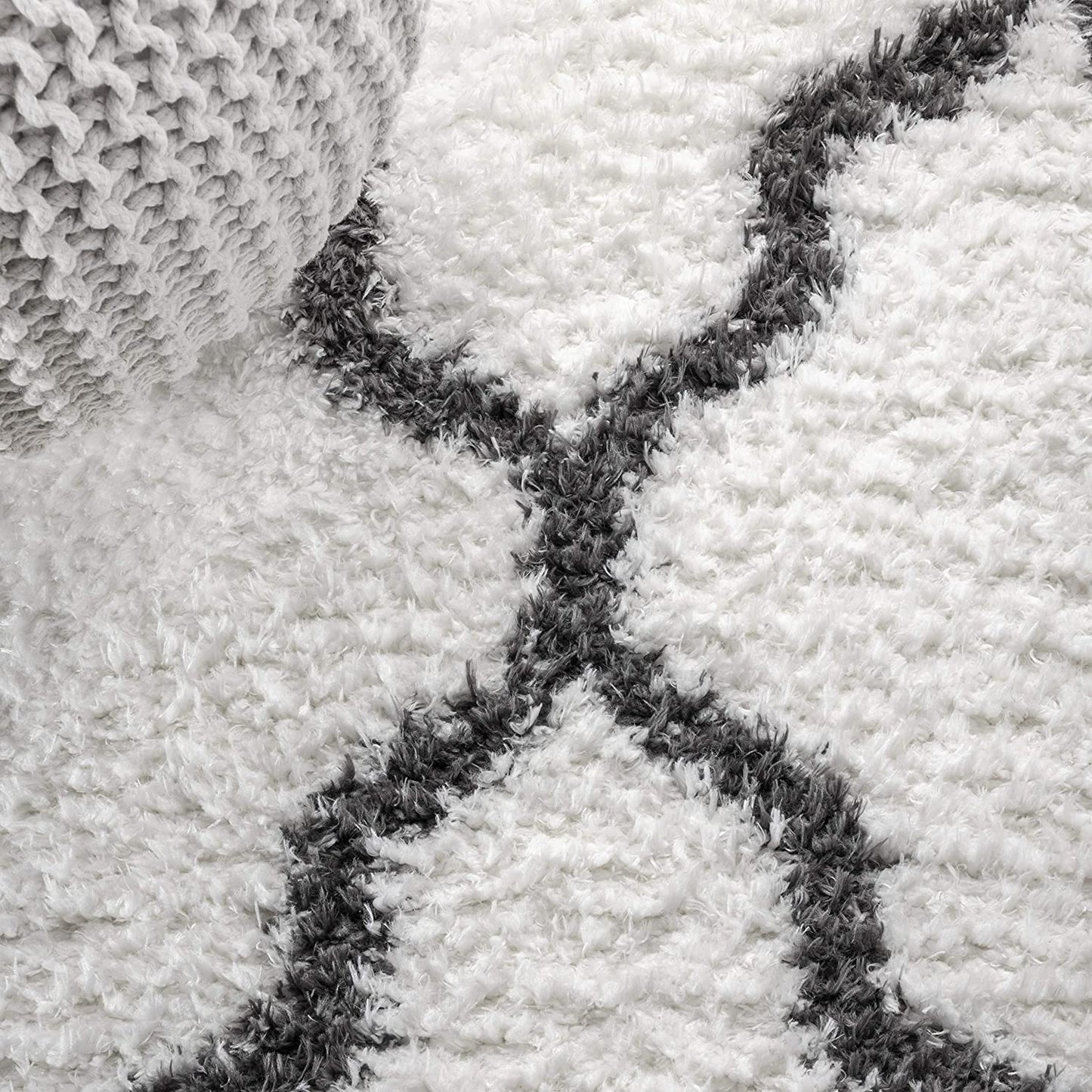 Marrakesh Shag Trellis with Tassels Ivory/Charcoal Soft Area Rug