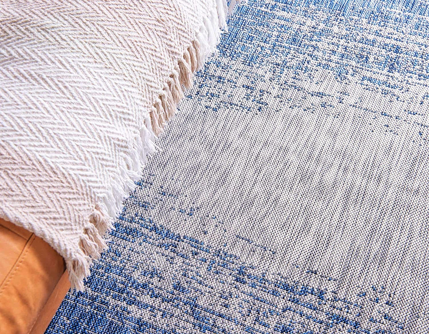 Outdoor Modern Collection Distressed Gradient Transitional Blue Area Rug