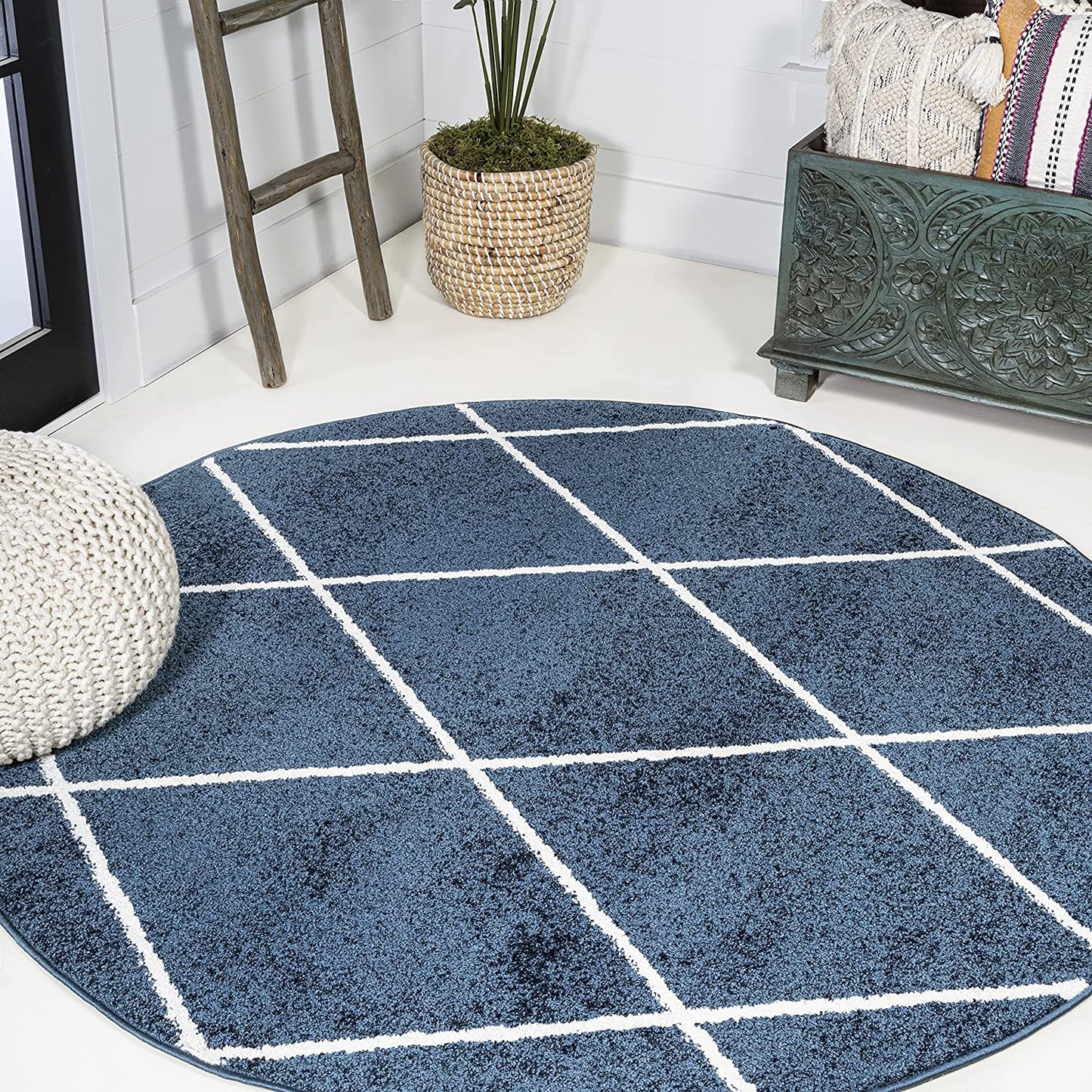 Minimalist Diamond Trellis soft Area Rug